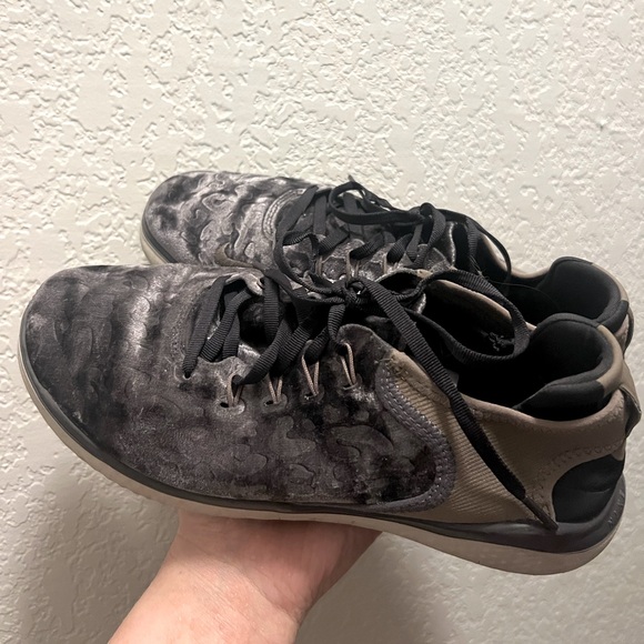 Nike Free Rn 18 “Wild Velvet - Oil Gray” - Picture 6 of 8